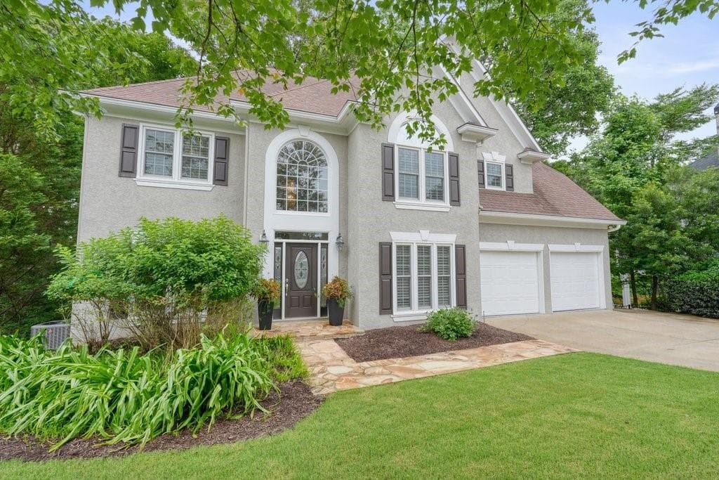 5 bedroom, 4 bathroom, 4,059 sq ft single family residence sold at 726 Whisper Wind Court, Woodstock, GA 30189