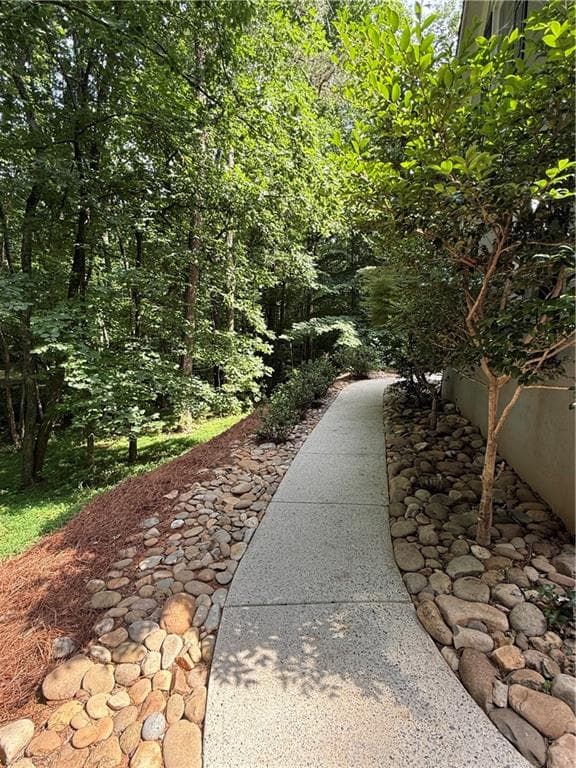 4 bedroom, 3 bathroom, 2,400 sq ft single family residence for sale at 1795 Ivey Trace, Cumming, GA 30041 — photo 9