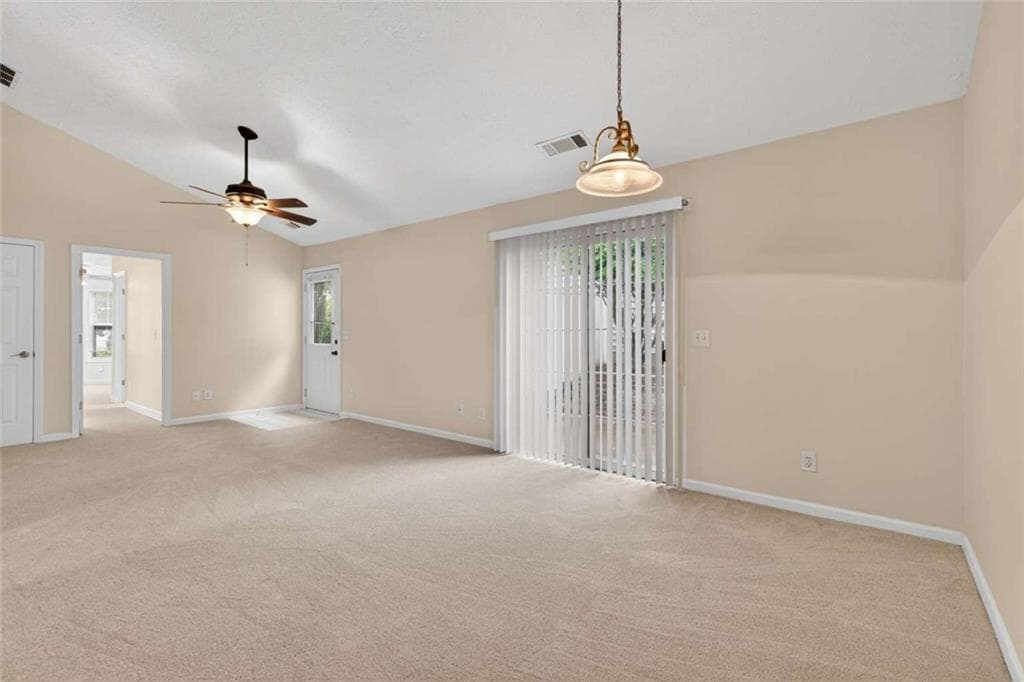 2 bedroom, 2 bathroom, 988 sq ft single family residence under contract at 1158 Britley Park Lane, Woodstock, GA 30189 — photo 3