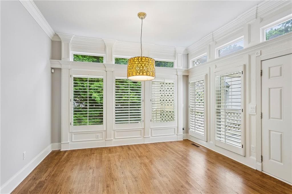 6 bedroom, 4 bathroom, 5,498 sq ft single family residence for sale at 1961 Lois Pointe, Smyrna, GA 30080 — photo 10