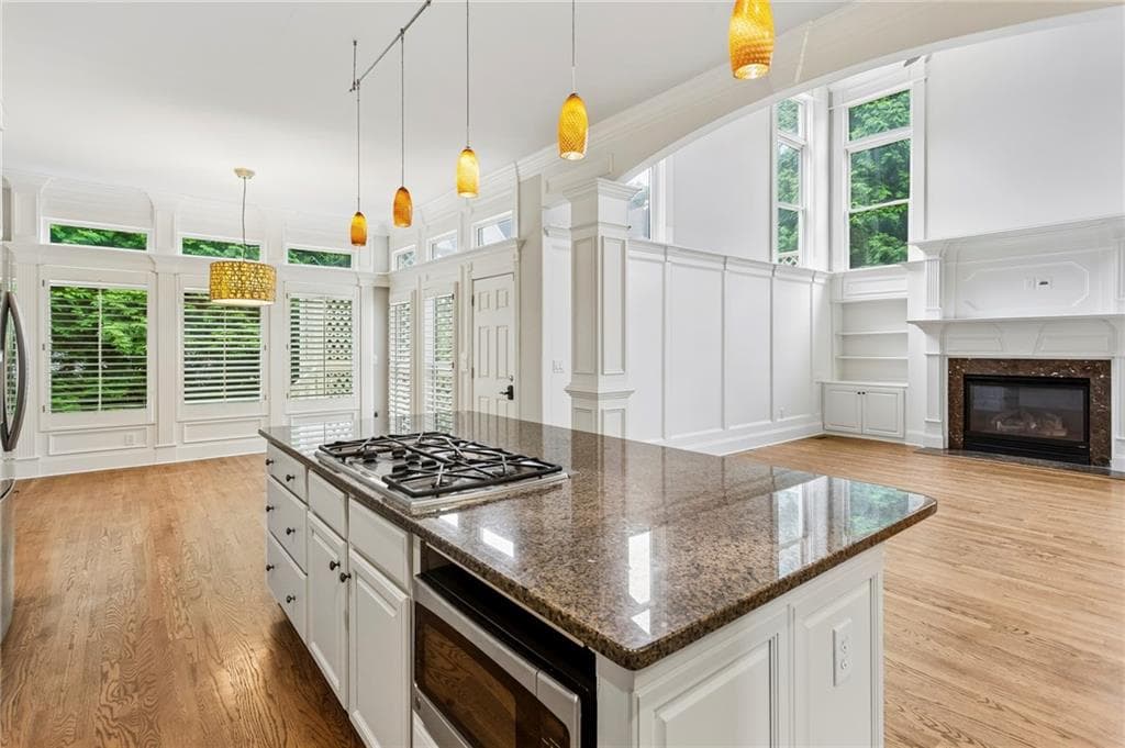 6 bedroom, 4 bathroom, 5,498 sq ft single family residence for sale at 1961 Lois Pointe, Smyrna, GA 30080 — photo 8