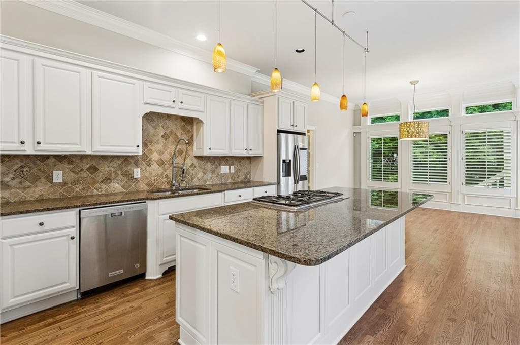 6 bedroom, 4 bathroom, 5,498 sq ft single family residence for sale at 1961 Lois Pointe, Smyrna, GA 30080 — photo 7