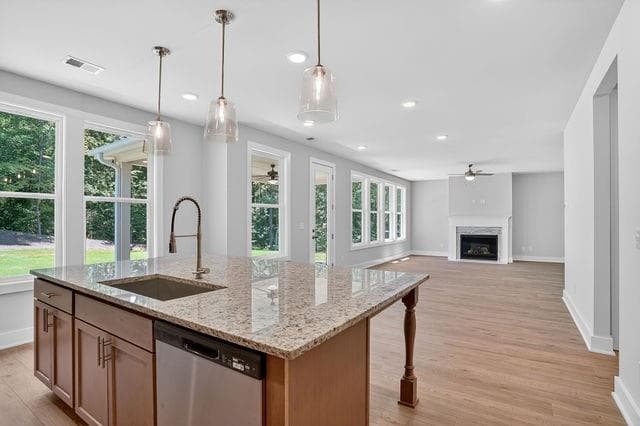 4 bedroom, 3 bathroom, 2,344 sq ft single family residence for sale at 2537 Parkside Way Lot 399, Gainesville, GA 30507 — photo 8