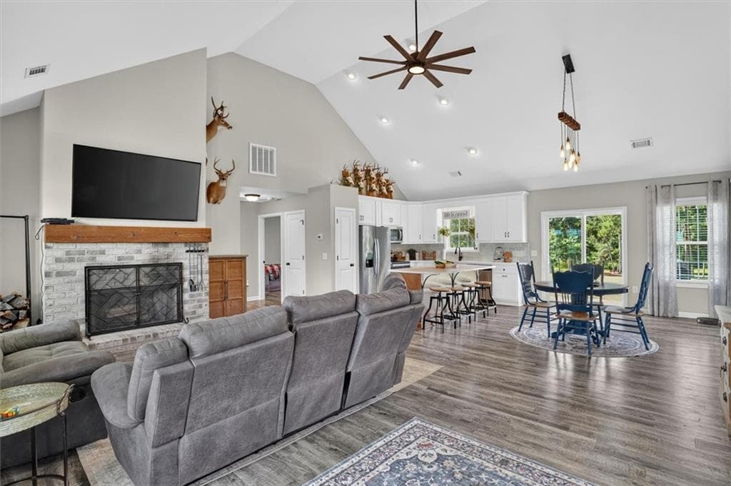 3 bedroom, 2 bathroom, 1,649 sq ft single family residence for sale at 267 Hammond Road, Calhoun, GA 30701 — photo 9