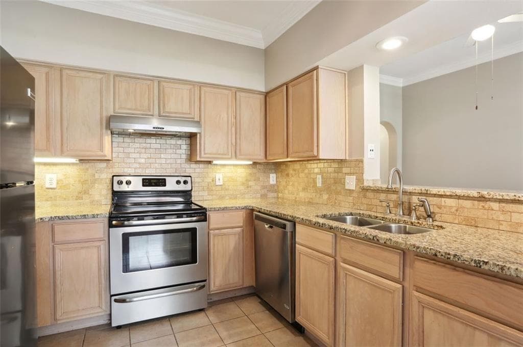 2 bedroom, 2 bathroom, 1,160 sq ft condominium for rent at 3777 Peachtree Road 331, Atlanta, GA 30319 for $2,000 a month — photo 4