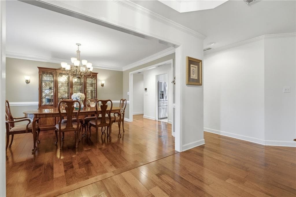 3 bedroom, 3 bathroom, 2,616 sq ft single family residence under contract at 965 Knoll Crest Court, Alpharetta, GA 30004 — photo 6