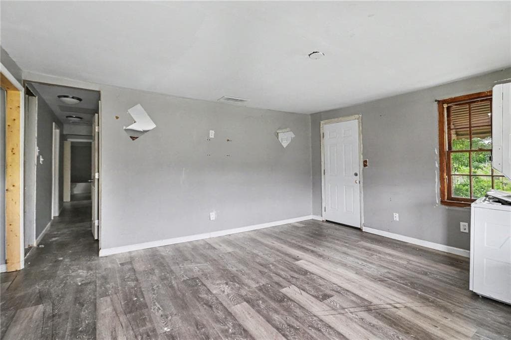 3 bedroom, 2 bathroom, 1,333 sq ft single family residence for sale at 2295 Bethsaida Road, Riverdale, GA 30296 — photo 5