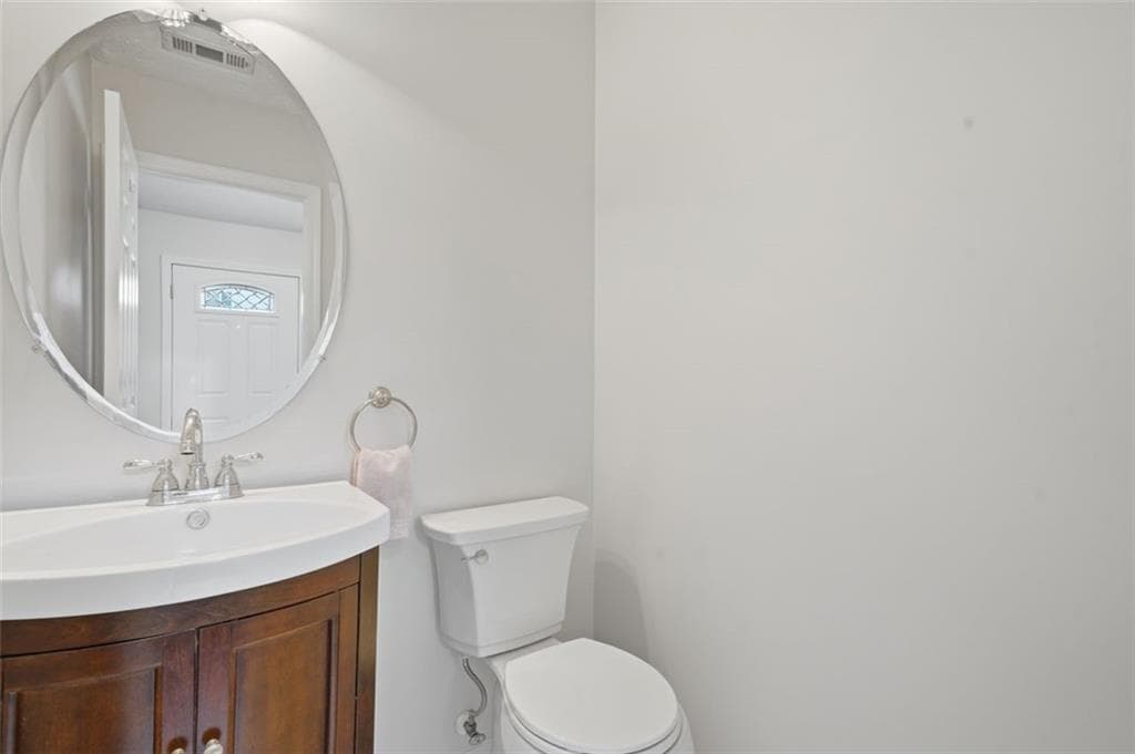 2 bedroom, 2 bathroom, 912 sq ft single family residence for sale at 628 Spanish Oak Drive, Acworth, GA 30102 — photo 4