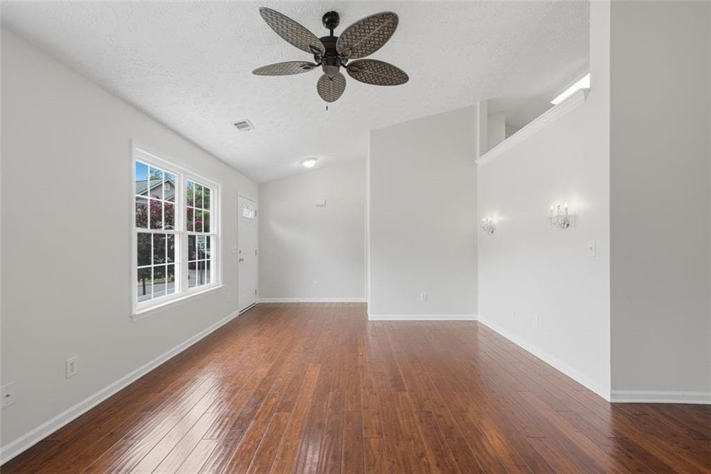 2 bedroom, 2 bathroom, 912 sq ft single family residence for sale at 628 Spanish Oak Drive, Acworth, GA 30102 — photo 9