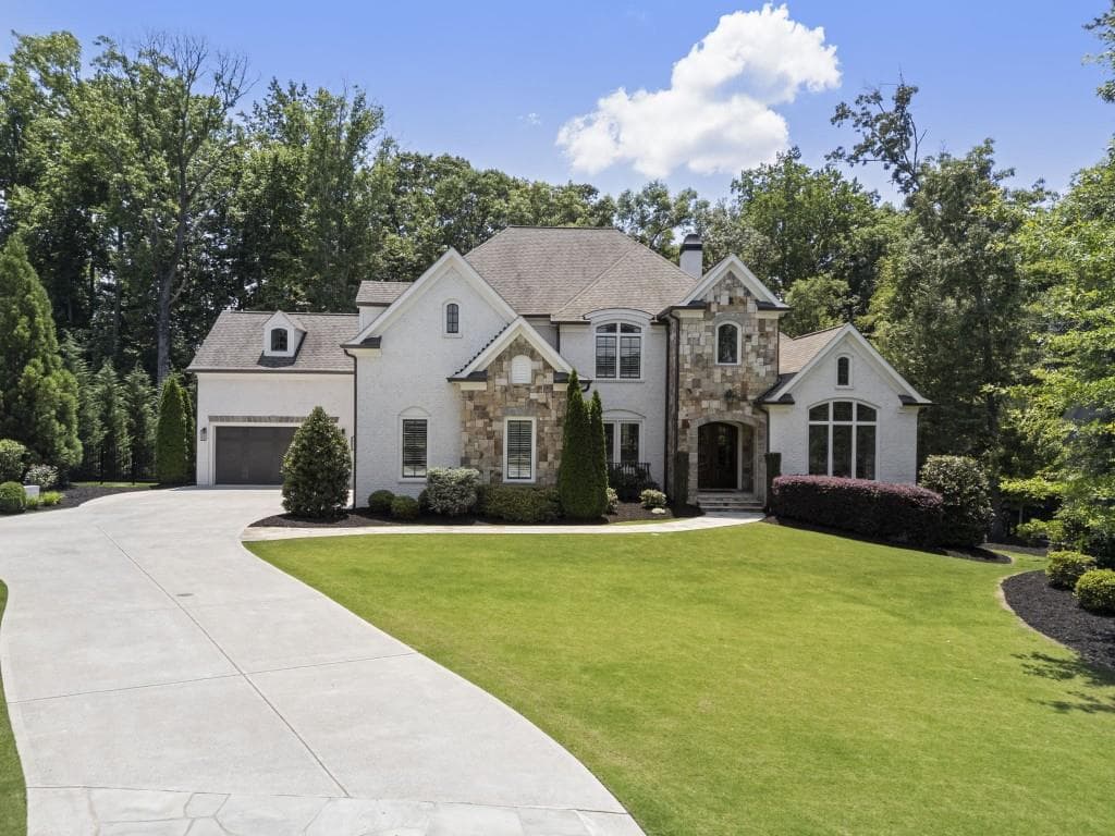 8 bedroom, 10 bathroom, 9,937 sq ft single family residence for sale at 3213 Balley Forrest Drive, Milton, GA 30004 — photo 1 of 50