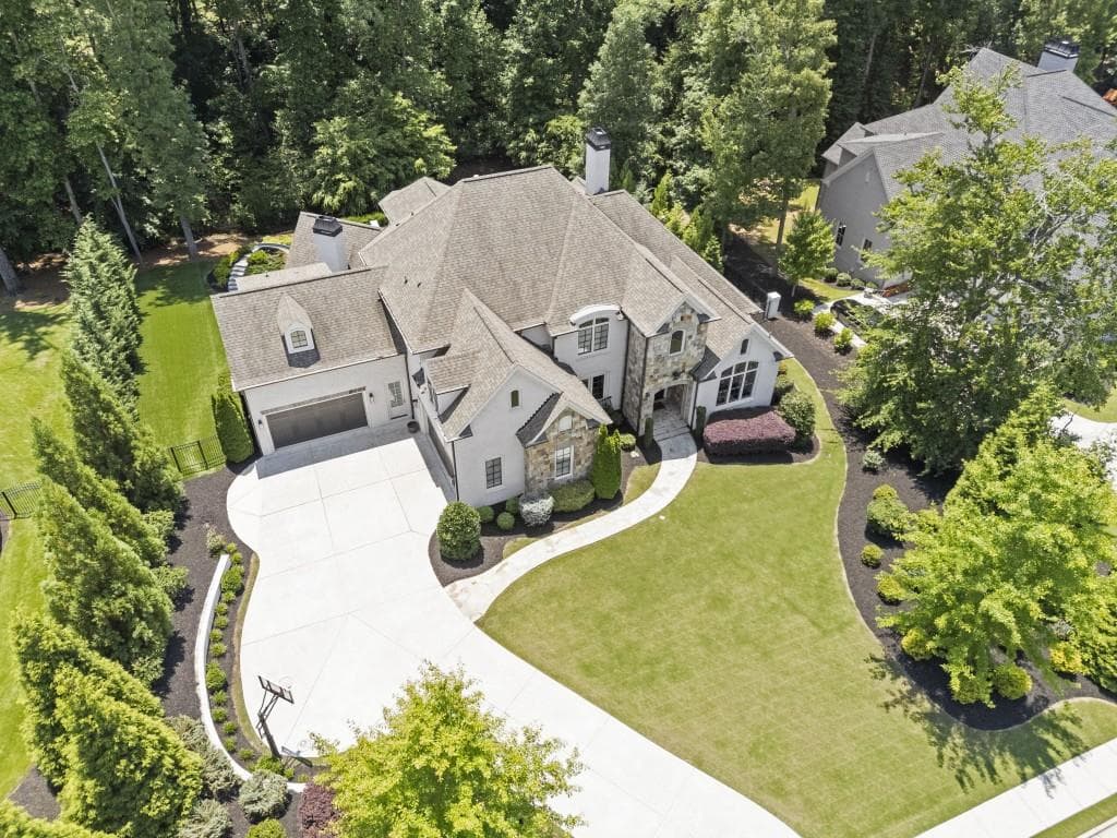 8 bedroom, 10 bathroom, 9,937 sq ft single family residence for sale at 3213 Balley Forrest Drive, Milton, GA 30004 — photo 2