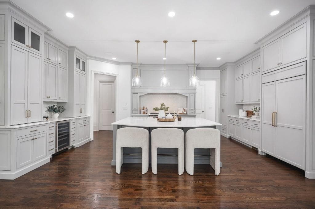 8 bedroom, 10 bathroom, 9,937 sq ft single family residence for sale at 3213 Balley Forrest Drive, Milton, GA 30004 — photo 7