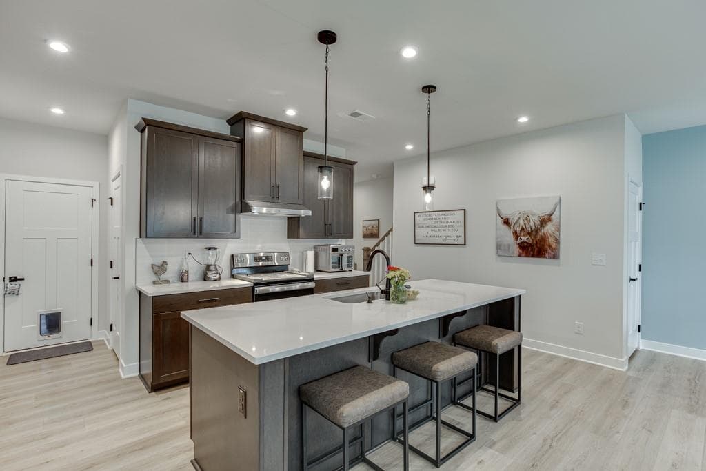 3 bedroom, 3 bathroom, 1,924 sq ft townhouse for sale at 148 Salt Lake Lane, Hoschton, GA 30548 — photo 6