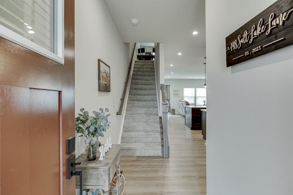 3 bedroom, 3 bathroom, 1,924 sq ft townhouse for sale at 148 Salt Lake Lane, Hoschton, GA 30548 — photo 4