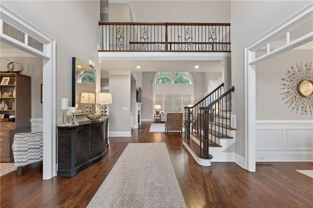 6 bedroom, 6 bathroom, 7,083 sq ft single family residence for sale at 1645 Eversedge Drive, Alpharetta, GA 30009 — photo 6