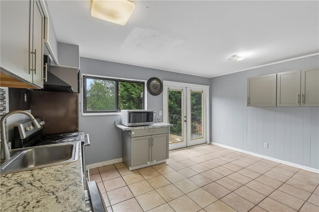 2 bedroom, 2 bathroom, 960 sq ft condominium for sale at 3071 Colonial Way H, Atlanta, GA 30341 — photo 9
