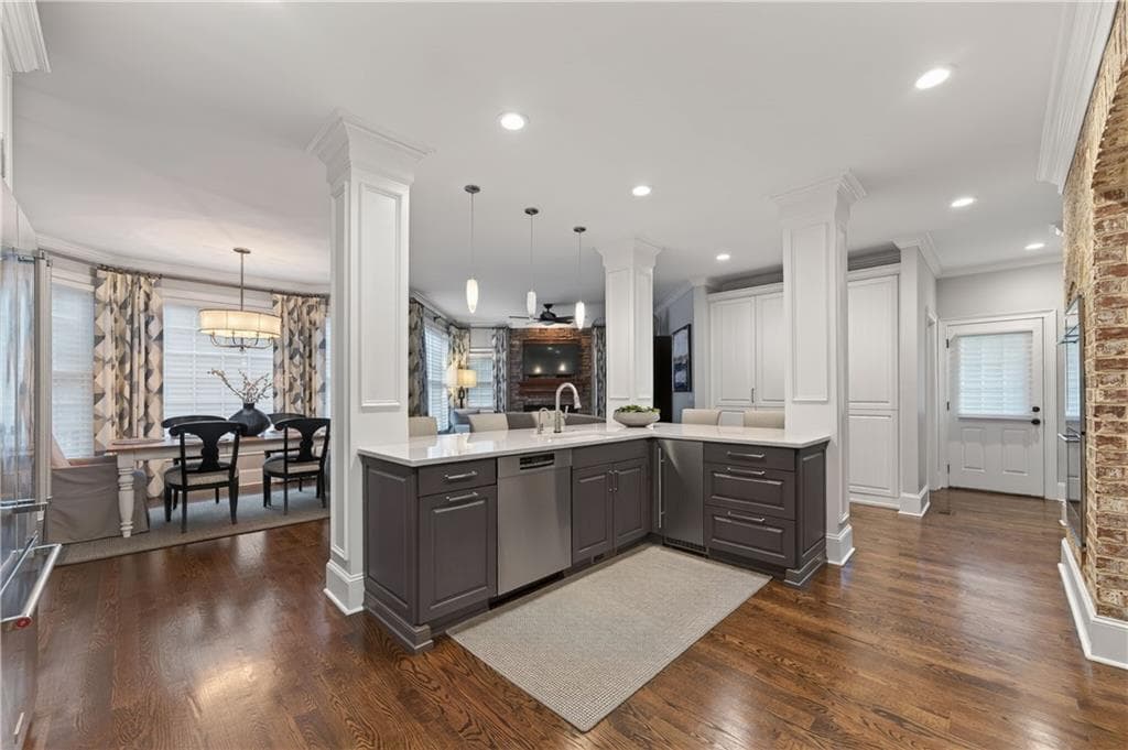 6 bedroom, 6 bathroom, 7,083 sq ft single family residence for sale at 1645 Eversedge Drive, Alpharetta, GA 30009 — photo 8