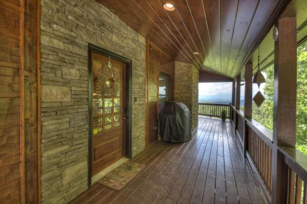 4 bedroom, 4 bathroom, 2,970 sq ft single family residence for sale at 1404 Mountain High Drive, Mineral Bluff, GA 30559 — photo 6