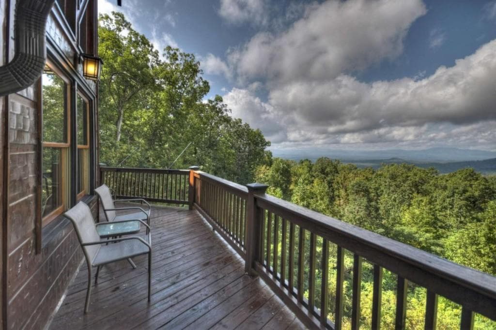 4 bedroom, 4 bathroom, 2,970 sq ft single family residence for sale at 1404 Mountain High Drive, Mineral Bluff, GA 30559 — photo 7