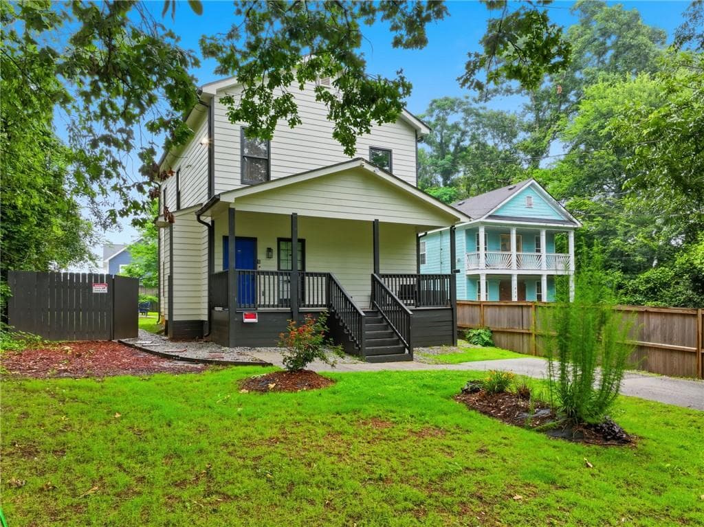 5 bedroom, 2 bathroom, 1,980 sq ft single family residence for sale at 1806 Charleston Avenue, Atlanta, GA 30315 — photo 3
