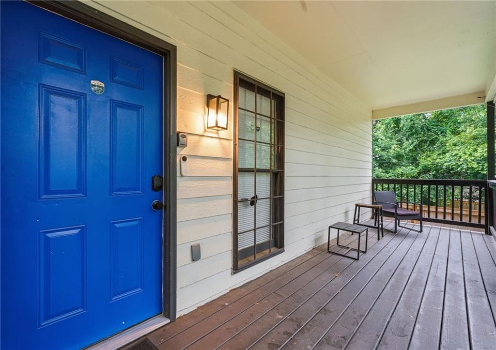 5 bedroom, 2 bathroom, 1,980 sq ft single family residence for sale at 1806 Charleston Avenue, Atlanta, GA 30315 — photo 5