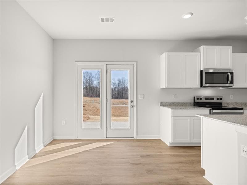 3 bedroom, 3 bathroom, 1,877 sq ft townhouse for sale at 214 Deerberry Drive, Jasper, GA 30143 — photo 9