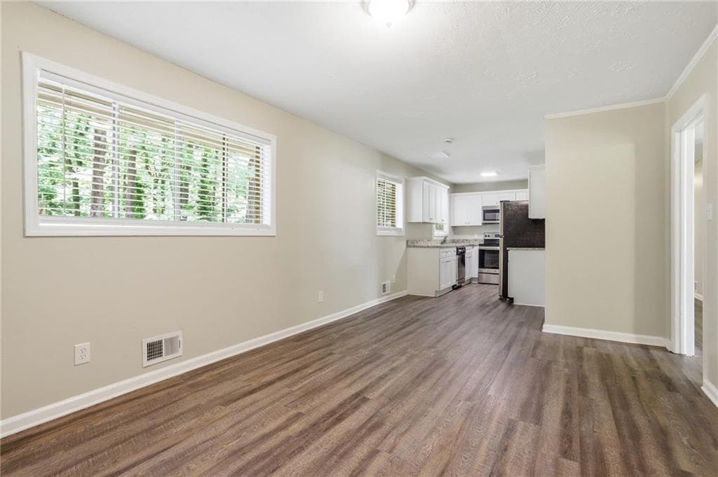 4 bedroom, 2 bathroom, 1,434 sq ft single family residence for sale at 4505 Wonder Valley Trail, Decatur, GA 30034 — photo 6