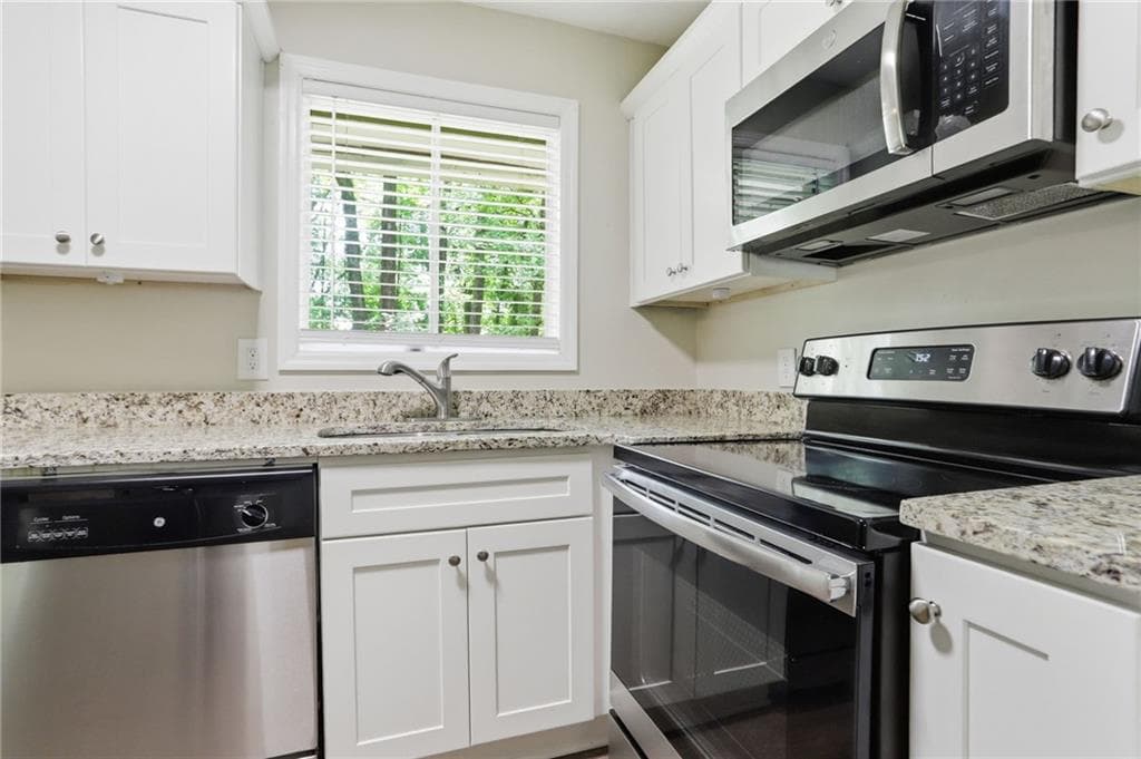 4 bedroom, 2 bathroom, 1,434 sq ft single family residence for sale at 4505 Wonder Valley Trail, Decatur, GA 30034 — photo 9