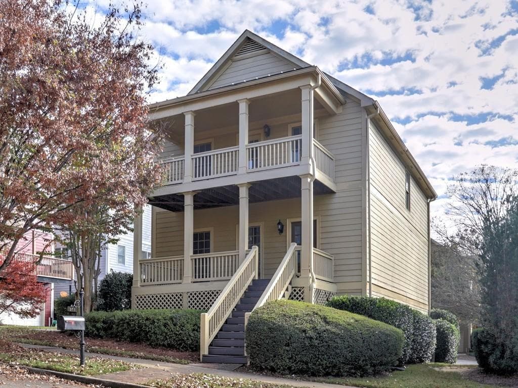 3 bedroom, 3 bathroom, 1,976 sq ft single family residence for rent at 975 Odessa Drive, Atlanta, GA 30318 for $3,100 a month — photo 1 of 51