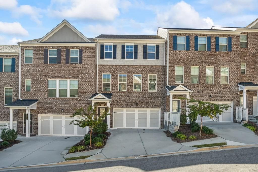 3 bedroom, 4 bathroom, 1,967 sq ft townhouse for rent at 123 Matson Run, Mableton, GA 30126 for $2,800 a month — photo 1 of 31