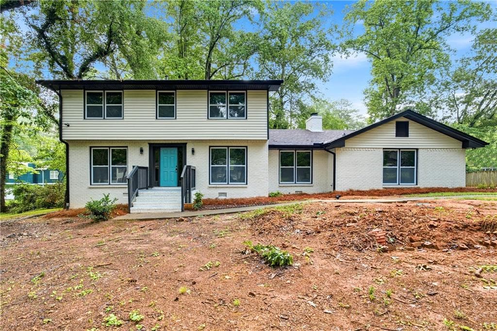648 Bralorne Drive