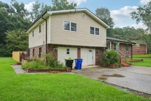 4 bedroom, 3 bathroom, 2,048 sq ft single family residence for sale at 140 Creek Circle, Stockbridge, GA 30281 — photo 3