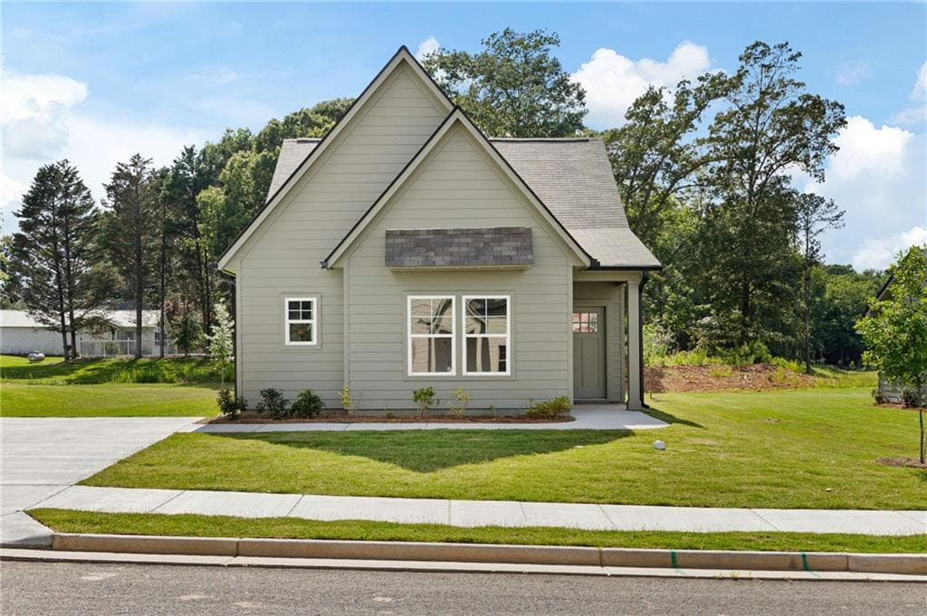 2 bedroom, 2 bathroom, 1,023 sq ft single family residence for sale at 106 Winston Way, Carrollton, GA 30117