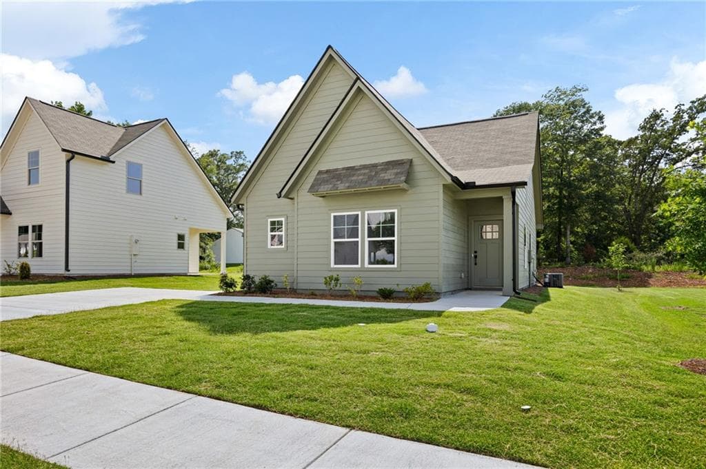 2 bedroom, 2 bathroom, 1,023 sq ft single family residence for sale at 106 Winston Way, Carrollton, GA 30117 — photo 2