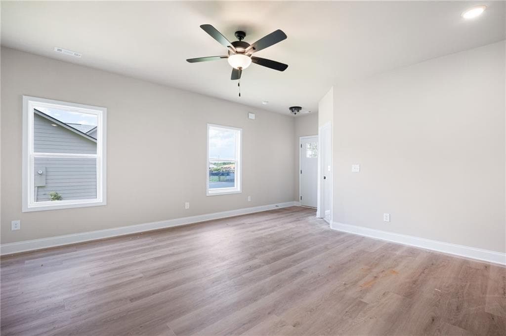 2 bedroom, 2 bathroom, 1,023 sq ft single family residence for sale at 106 Winston Way, Carrollton, GA 30117 — photo 5
