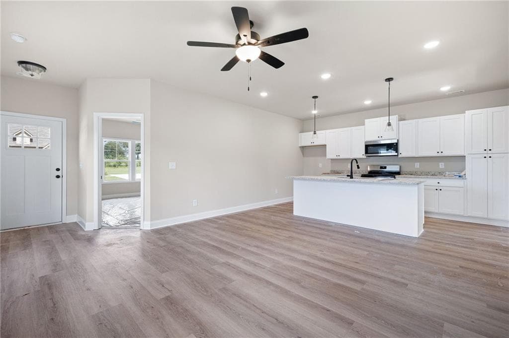 2 bedroom, 2 bathroom, 1,023 sq ft single family residence for sale at 106 Winston Way, Carrollton, GA 30117 — photo 6