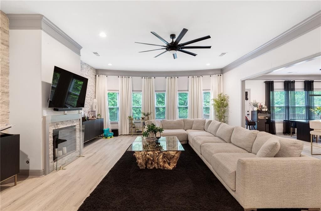 5 bedroom, 4 bathroom, 5,807 sq ft single family residence for sale at 4305 Hopewell Manor Drive, Cumming, GA 30028 — photo 8