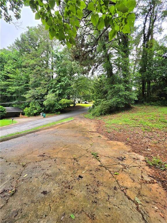 single family residence for sale at 618 Simone Way, Stone Mountain, GA 30087 — photo 8