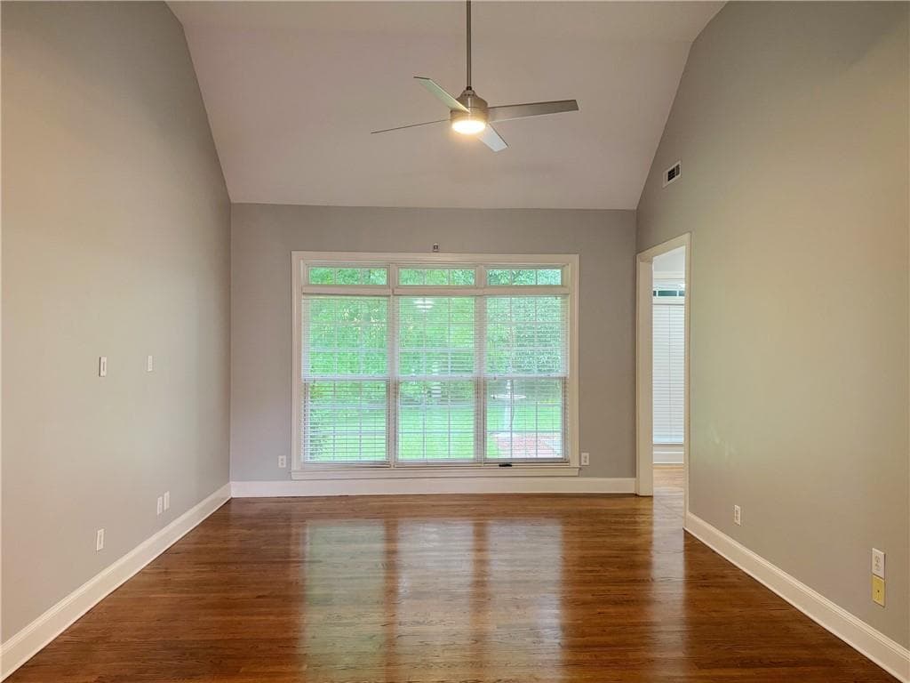 4 bedroom, 3 bathroom, 2,522 sq ft single family residence for sale at 75 Wentworth Way, Newnan, GA 30265 — photo 2