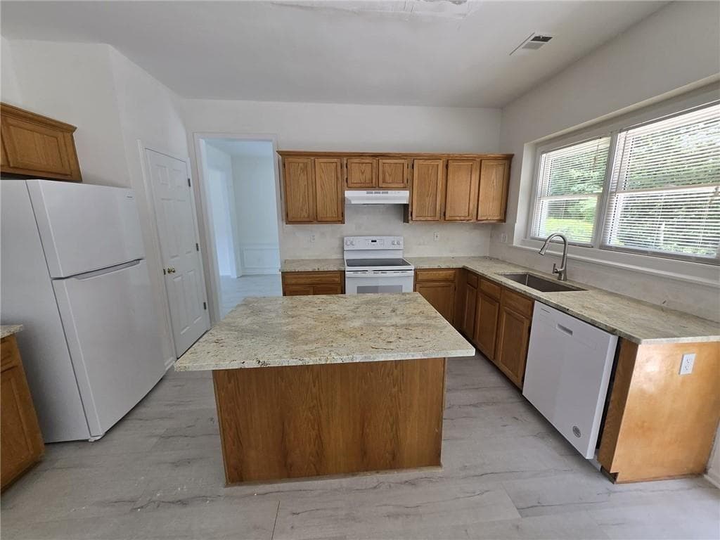 4 bedroom, 3 bathroom, 2,176 sq ft single family residence for rent at 10845 Glenbarr Drive, Duluth, GA 30097 for $3,200 a month — photo 5