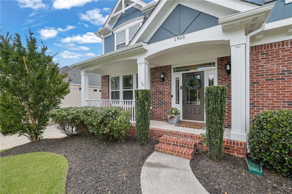 4 bedroom, 3 bathroom, 3,320 sq ft single family residence for sale at 1905 Warrington Way, Cumming, GA 30040 — photo 8