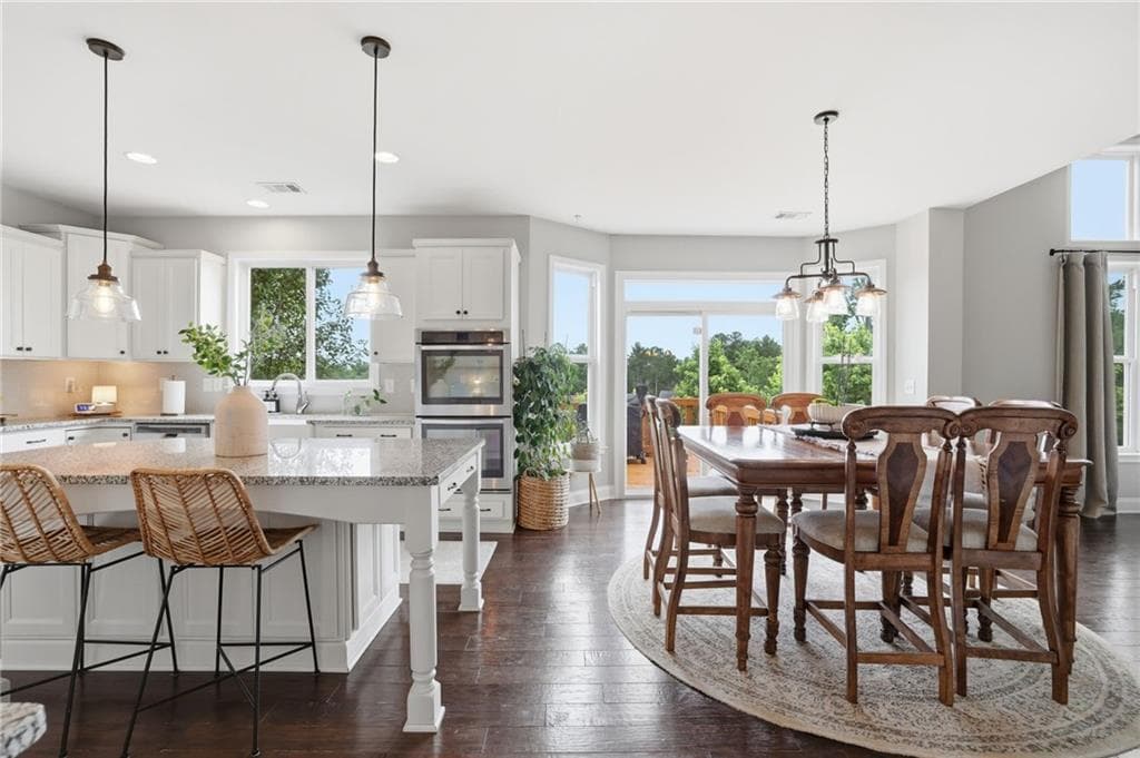 4 bedroom, 3 bathroom, 3,320 sq ft single family residence for sale at 1905 Warrington Way, Cumming, GA 30040 — photo 4