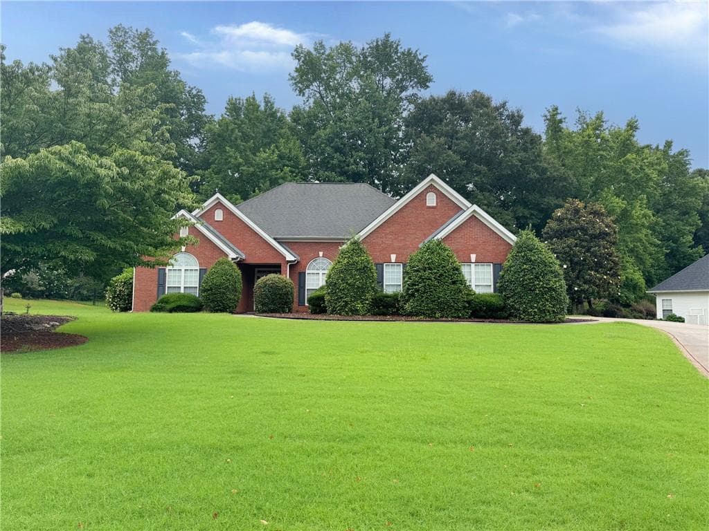4 bedroom, 3 bathroom, 2,522 sq ft single family residence for sale at 75 Wentworth Way, Newnan, GA 30265