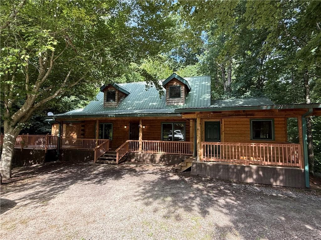 3 bedroom, 2 bathroom, 2,040 sq ft single family residence for rent at 2405 Mountain Road, Alpharetta, GA 30004 for $2,500 a month