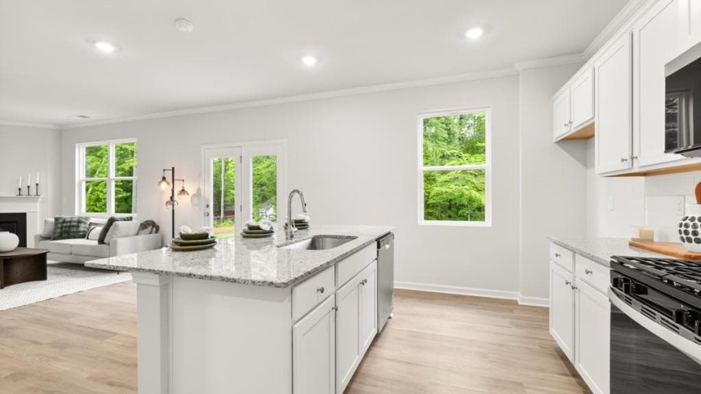 3 bedroom, 3 bathroom, 2,164 sq ft single family residence under contract at 2641 Indigo Road, Lithia Springs, GA 30122 — photo 9