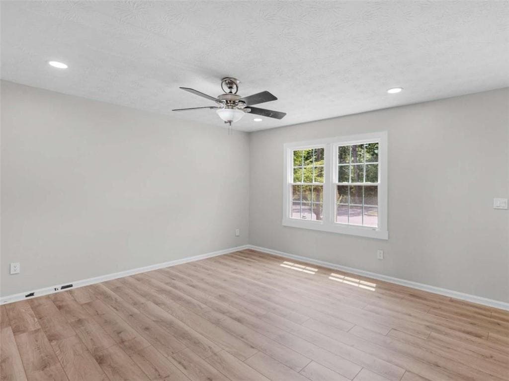 2 bedroom, 3 bathroom, 1,216 sq ft townhouse for sale at 138 Hudson Bridge Court, Stockbridge, GA 30281 — photo 5