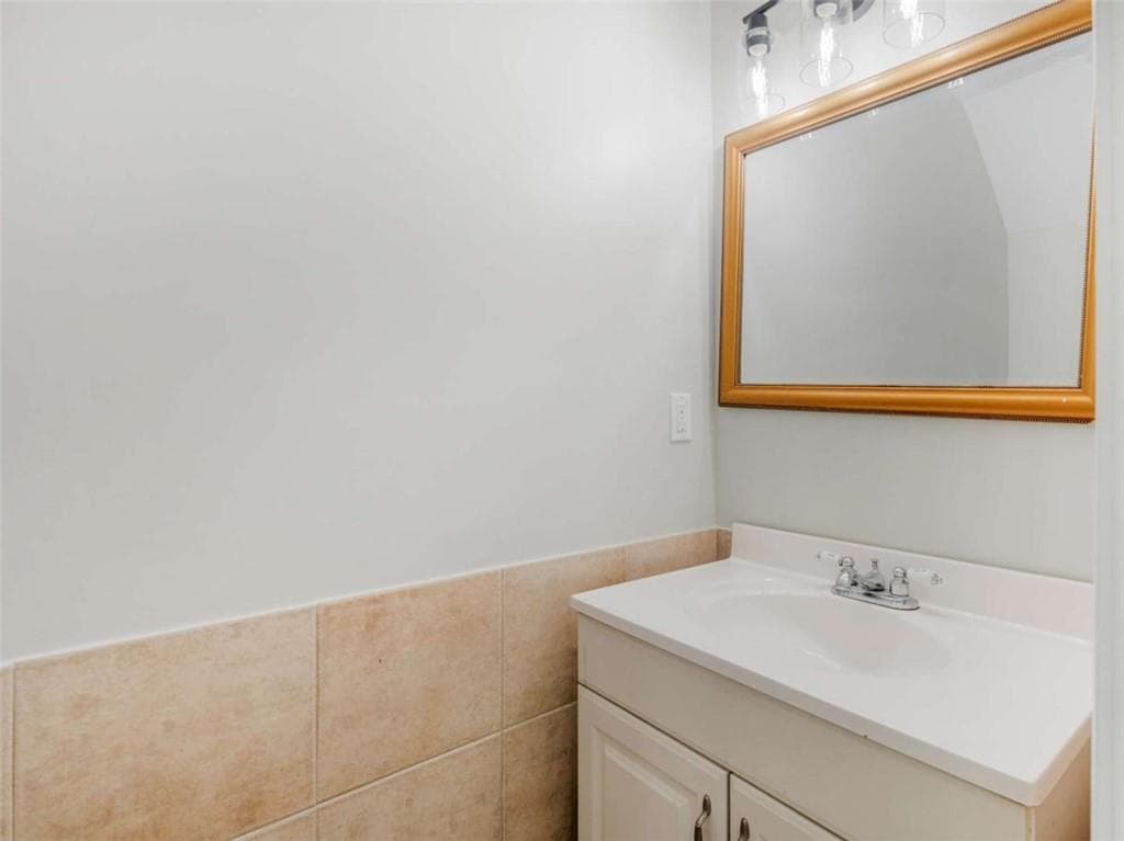 2 bedroom, 3 bathroom, 1,216 sq ft townhouse for sale at 138 Hudson Bridge Court, Stockbridge, GA 30281 — photo 6