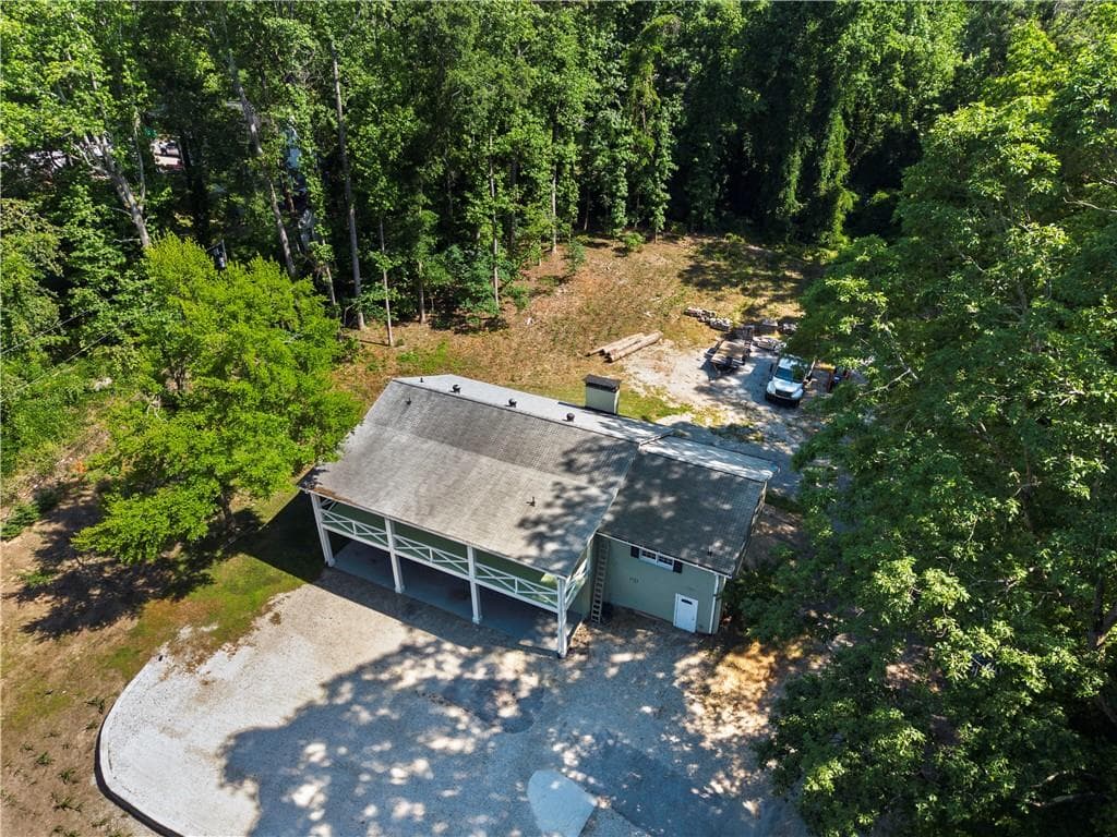 7 bedroom, 4 bathroom, 3,500 sq ft single family residence for sale at 3655 Humphries Hill Road, Austell, GA 30106 — photo 3