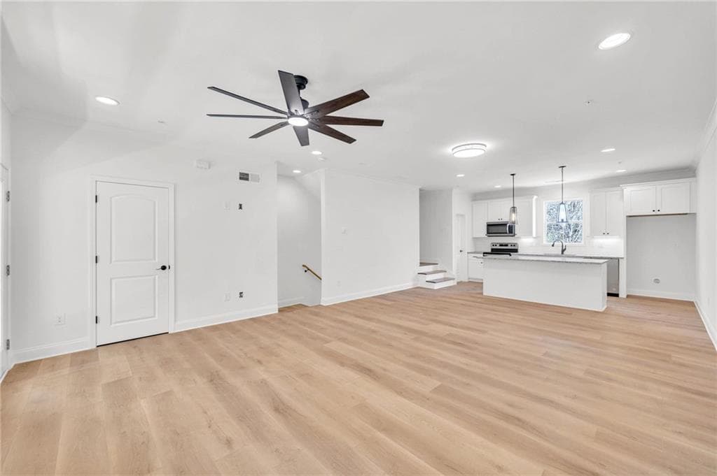 3 bedroom, 3 bathroom, 1,659 sq ft townhouse for rent at 203 Riverstone Commons Circle, Canton, GA 30114 for $2,000 a month — photo 9