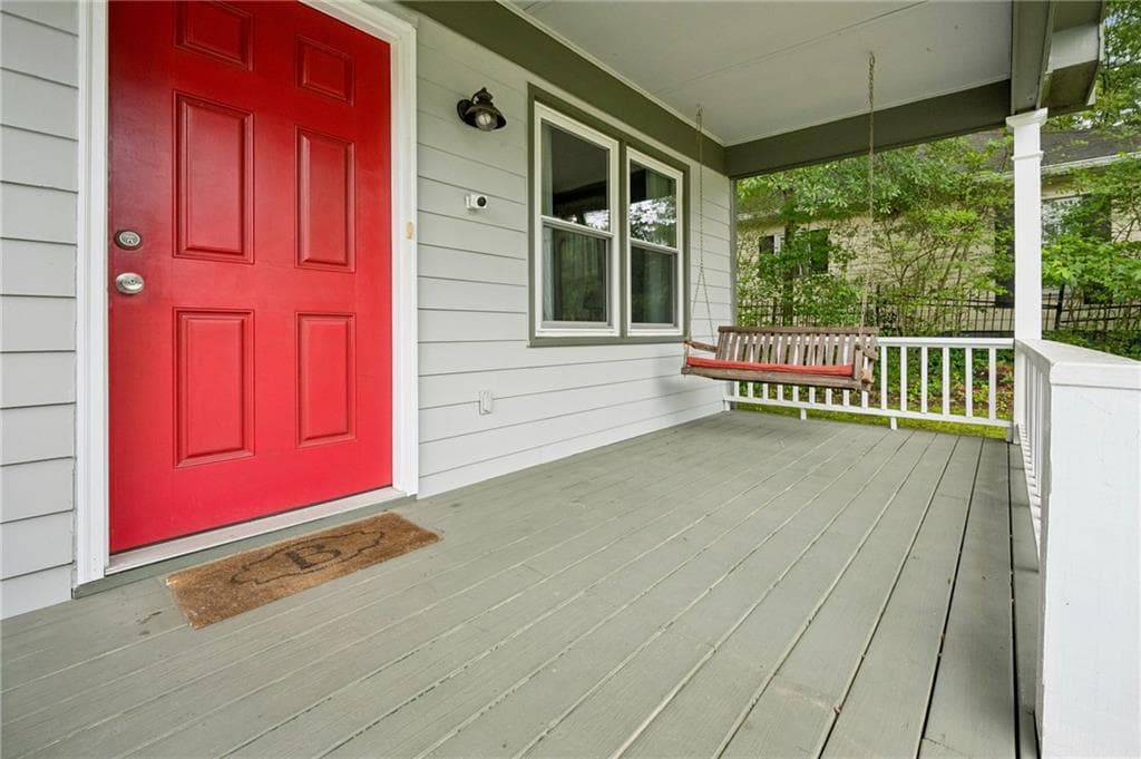 2 bedroom, 2 bathroom, 1,072 sq ft single family residence for sale at 2580 Forrest Avenue, Atlanta, GA 30318 — photo 3